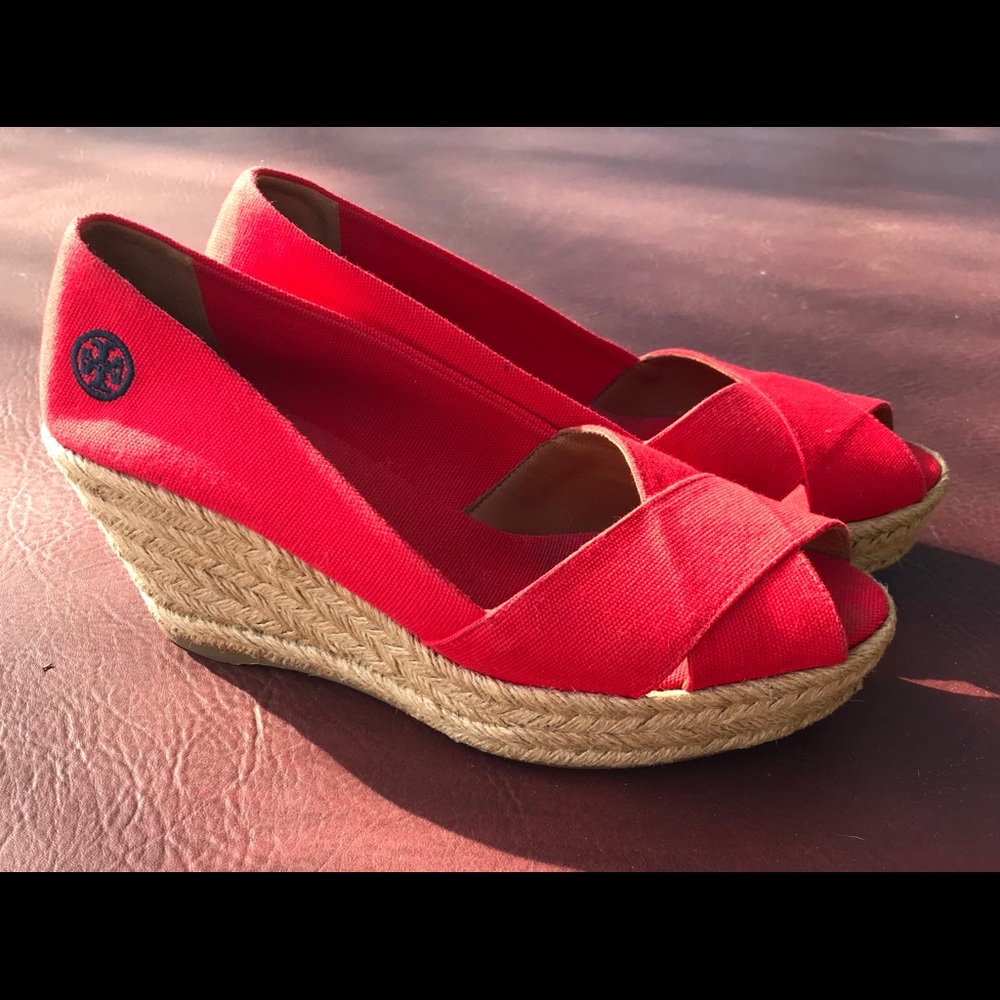 Tory Burch Canvas Wedge - size 10